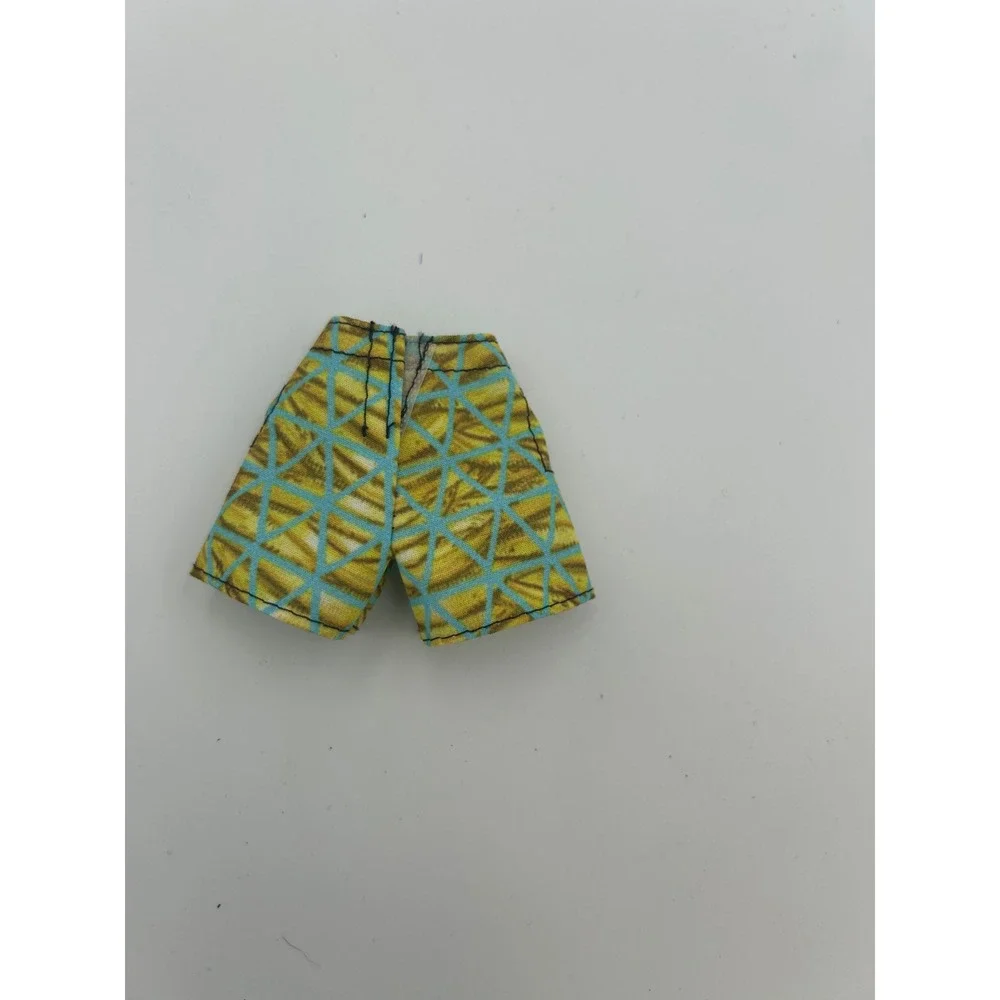 Monster High G3 Faboolous Pets Cleo de Nile shorts